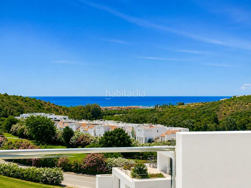 Foto d3cb0132-4f18-401d-8a61-1492144190a0. Àtic amb calefacció aparcament piscina a Casares golf - Casares del sol Casares