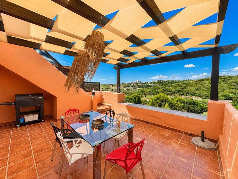 Foto a74017aa-c8a4-4035-9668-c06a945cb8d4. Àtic amb calefacció piscina a Casares golf - Casares del sol Casares