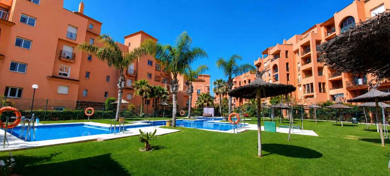 Foto a2660f30-3d8f-43f8-a62a-04a70b9665c9. Planta baixa amb piscina a El Castillo Manilva