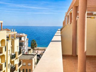 Rent Penthouse in San Luis de Sabinillas. Ático con vistas al mar en san luis de sabinillas