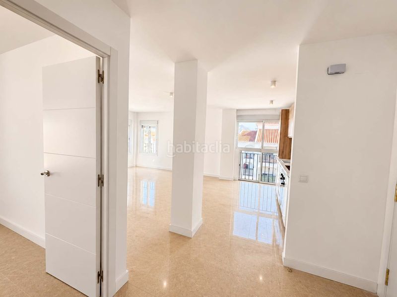 Foto 079c8d02-5bc7-458d-a050-e674a9cd92bd. Apartament amb piscina a San Luis de Sabinillas Manilva