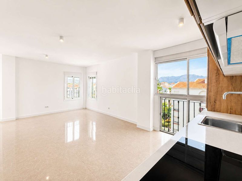 Foto 5ad92e54-e90c-482b-85da-41ea70623aa5. Apartament amb piscina a San Luis de Sabinillas Manilva