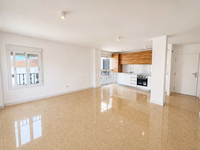 Foto 5e092bbe-bb1c-4c61-a606-adc6bb3cdeff. Apartament amb piscina a San Luis de Sabinillas Manilva