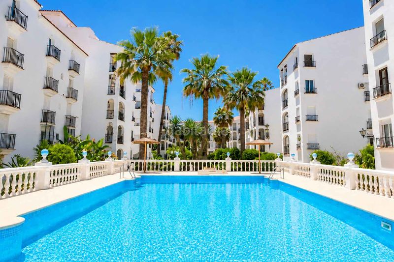 Foto eb9ba262-2161-4bd1-aca2-57fcb2c0a5df. Apartament amb piscina a San Luis de Sabinillas Manilva