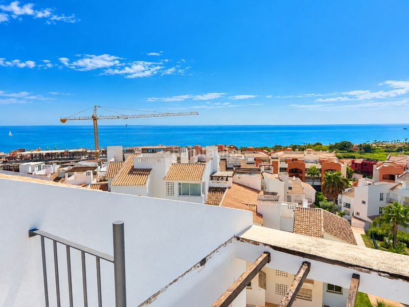 Foto a270f6b0-a2e1-45f7-9405-92b461833509. Ático  con vistas al mar cerca de la playa costa en Manilva