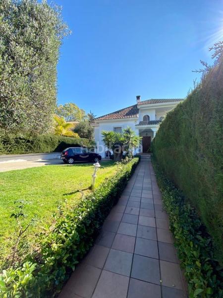 Foto 0fa59d2f-9920-4712-b8d2-0fd7f05463a8. Chalet magnifico chalet proximo avenida alvaro domecq en Jerez de la Frontera