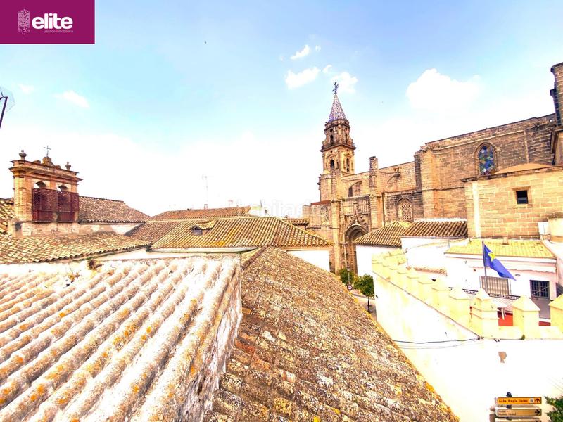 Foto 90487949-0335-4883-818e-58783c556264. Casa amb aparcament a Centro Jerez de la Frontera