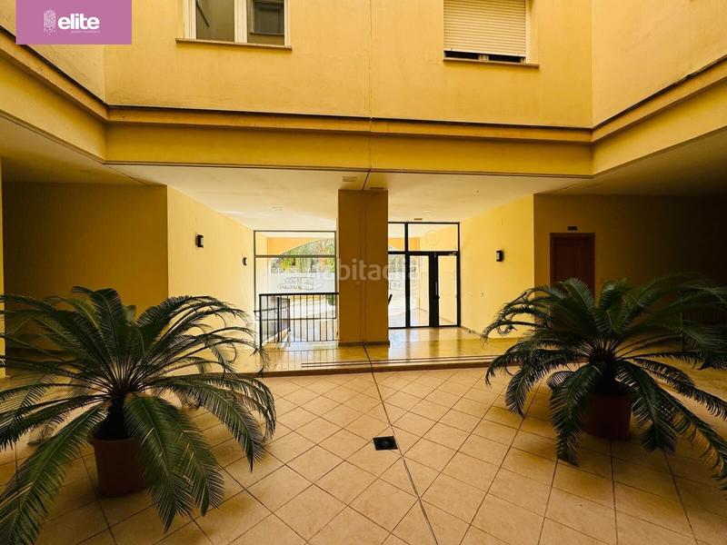Foto e960c1cb-bcc7-4ada-b1fe-5c274011f514. Piso precioso piso en edificio pizarro con piscina en Jerez de la Frontera
