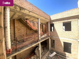 Casa a Madre de Dios. Oportunidad de inversion casa con 5 apartamentos y 3 plazas de g