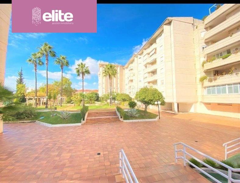 Foto 0eeebe29-e613-4197-ac82-95f546a55a02. Piso maravilloso piso en El Altillo con piscina en Jerez de la Frontera