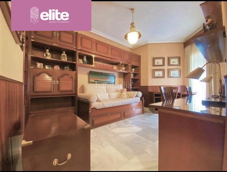 Foto 5dc313c9-5e7b-4180-89ec-bf38c13f65ba. Piso maravilloso piso en El Altillo con piscina en Jerez de la Frontera