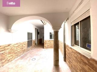 Appartement à Centro. Oportunidad de inversion tres pisos a estrenar en el centro de j