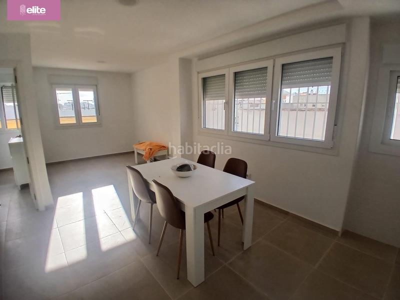 Foto 473bbe01-4c18-412a-8c22-e4fcf9d4360b. Alquiler piso estupendo piso en pleno Centro de jerez, no disponible hasta enero en Jerez de la Frontera