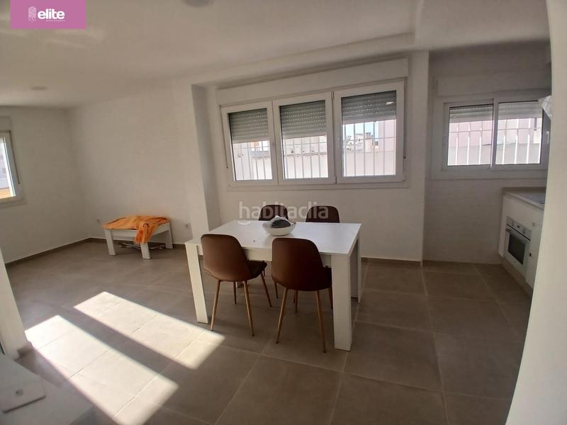 Foto 96fbdf60-bbc0-4446-8cee-2c06f1bc7ec5. Alquiler piso estupendo piso en pleno Centro de jerez, no disponible hasta enero en Jerez de la Frontera