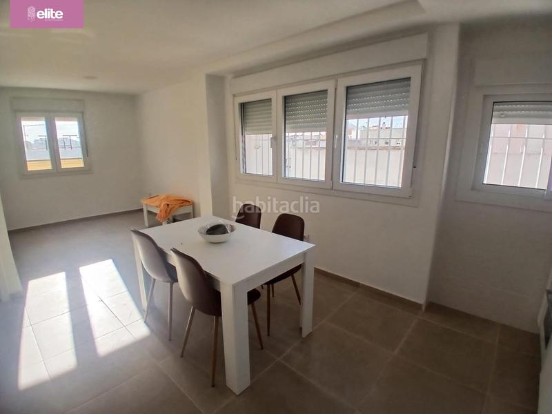 Foto 25a420ac-272f-4802-8ecb-046bc7e66797. Rent flat in Centro Jerez de la Frontera