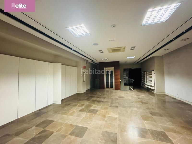 Foto bf38cbad-61bd-43a0-ad19-aa5bff69ae8c. Location local commercial dans Centro Jerez de la Frontera