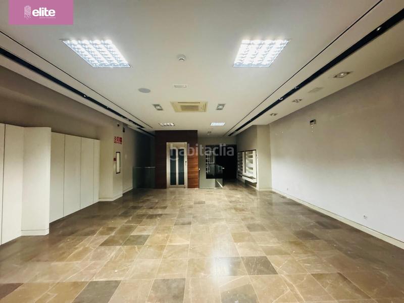 Foto cb0f1242-3046-42b2-9a2b-1a8f7265c1c8. Location local commercial dans Centro Jerez de la Frontera