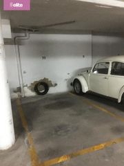 Lloguer Aparcament cotxe a Centro. Garaje en alquiler en el centro