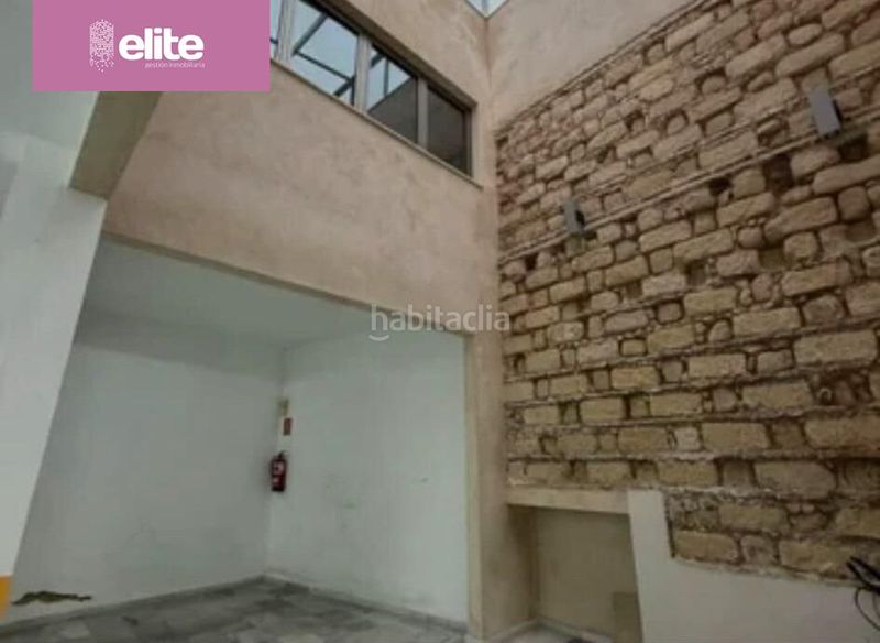 Foto 1ea44eff-254d-4101-a2de-a8952b07a632. Casa amb aparcament a Centro Jerez de la Frontera