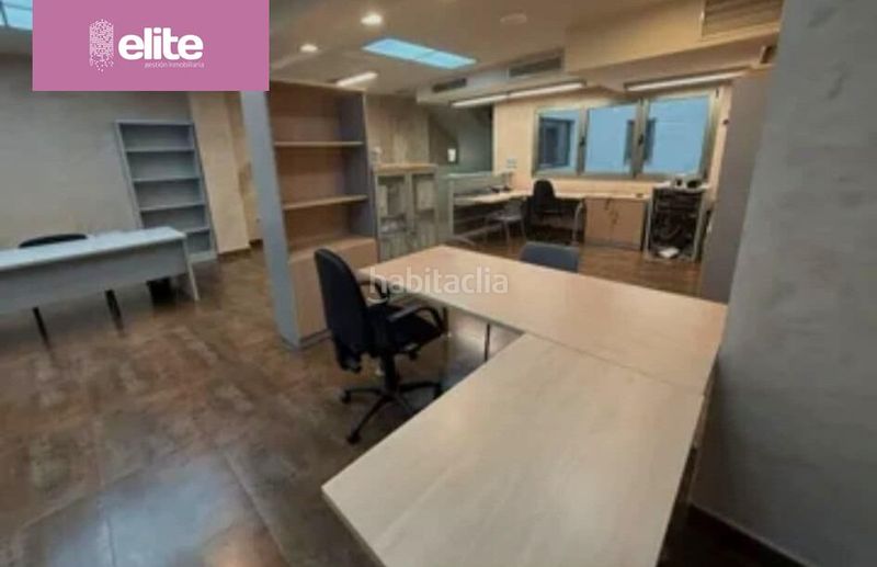 Foto be77dbbe-9612-4a2e-bb5f-7123d2fa34ee. Casa amb aparcament a Centro Jerez de la Frontera
