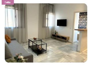 Rent Flat in Centro. Estupendo piso en la calle larga en alquiler larga temporada