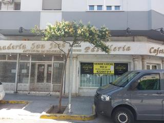 Local Comercial a Paseo Marítimo - San José - La Laguna. Local exterior perfecto para hostelería.