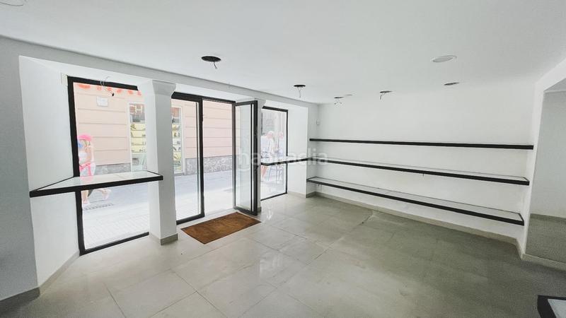 Foto 9c34a2e1-79b3-4def-8165-9194119f533d. Alquiler local comercial local céntrico en calle principal en Cádiz