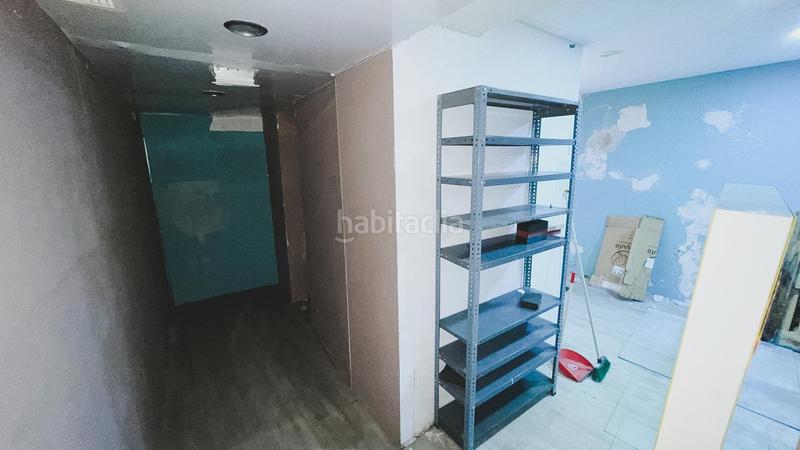 Foto a52cf2a6-f6cb-405a-9d14-beece9d99f6f. Alquiler local comercial local céntrico en calle principal en Cádiz