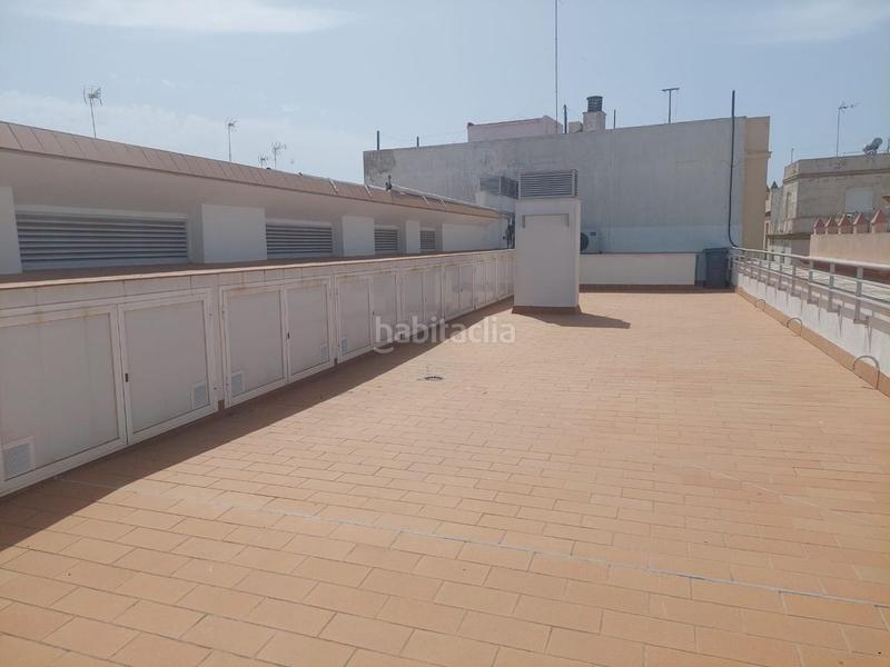 Foto ae23f45f-ac51-41a3-856b-0c2581066afb. Apartamento en La Caleta - La Viña Cádiz