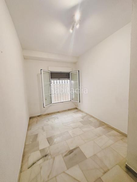 Foto d95438f4-d0ab-497e-bd6a-5e3dd337e03b. Planta baja en Centro Histórico Cádiz