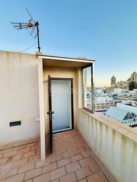 Foto 6fa1c6dd-3807-4e12-b746-3d4d56fb7545. A tre livelli in Centro Histórico Cádiz