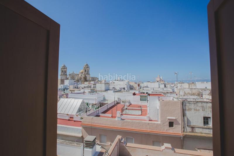 Foto 9b4641d7-6dd2-40ae-8cc0-a14519255468. A tre livelli in Centro Histórico Cádiz