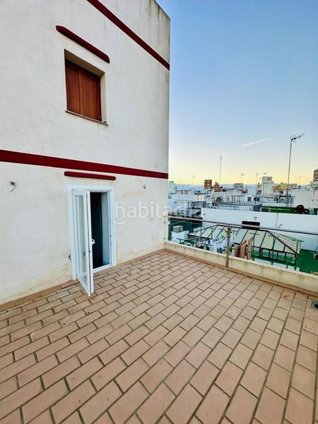 Foto ac937219-69d8-4516-bfa1-b35f84b384ed. A tre livelli in Centro Histórico Cádiz