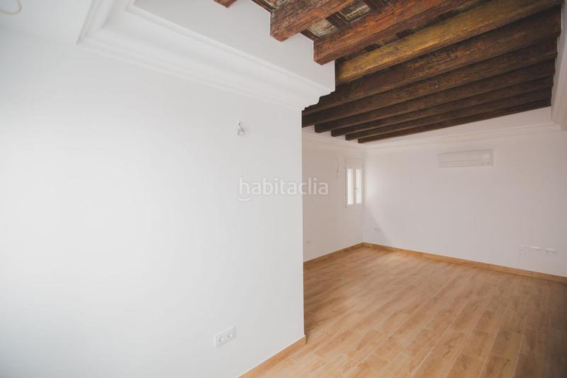 Foto c8799ddf-6f0c-4514-ba37-a9e50241a749. A tre livelli in Centro Histórico Cádiz