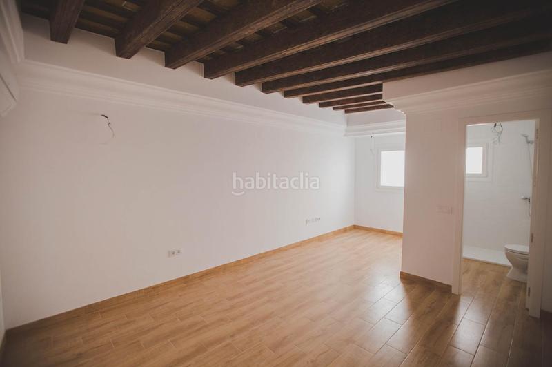 Foto e04f5367-be34-41f5-9322-907d8d9cce3b. A tre livelli in Centro Histórico Cádiz