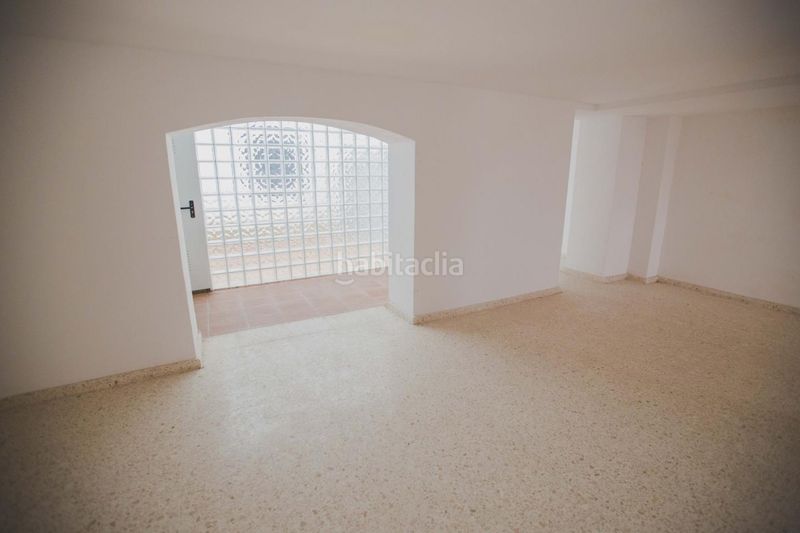 Foto 30c9dd3b-3492-4d17-81c3-5314d2a7a23e. Lloguer local comercial a Centro Histórico Cádiz