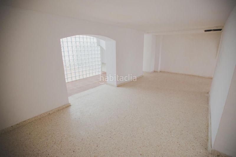 Foto d1b2bb01-df52-4652-be08-34ae3185749c. Lloguer local comercial a Centro Histórico Cádiz