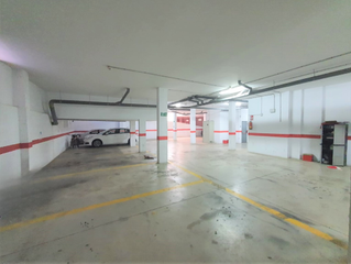Parking coche en Calle José Isbert
