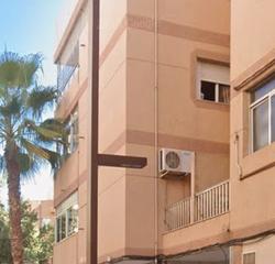 Apartament a Plaza de la Luz. Piso 4 dormitorios ideal para familias