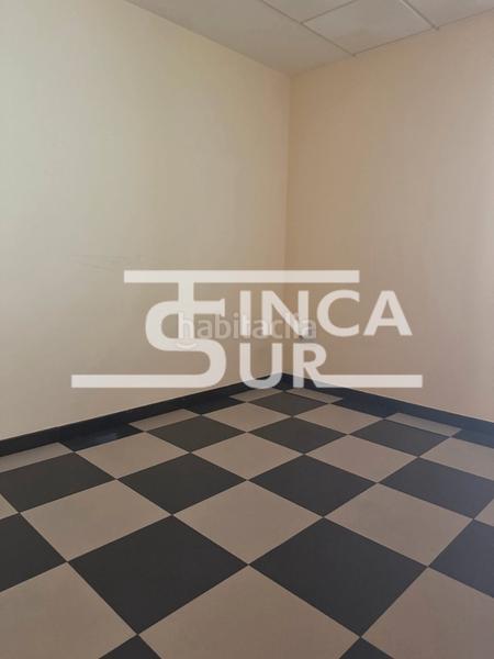 Foto 1d7cef23-12a1-4117-ae0f-6bc2f01adfae. Bureau dans calle sierra de las estancias 9 dans El Parador de las Hortichuelas Roquetas de Mar