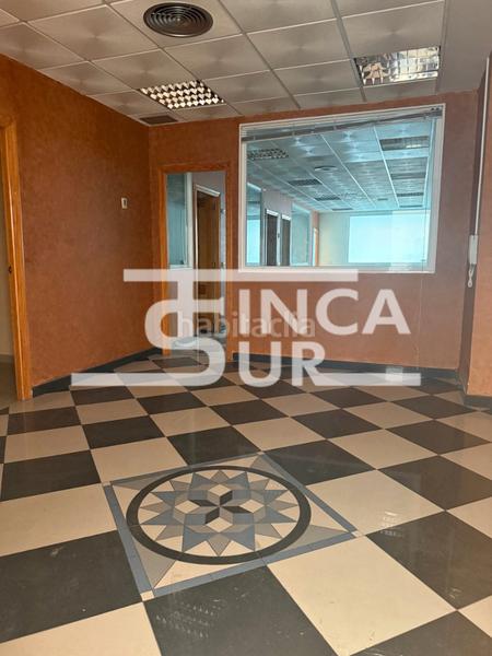 Foto 75cbe2c5-734d-40ee-aa7f-e945af47e8d1. Bureau dans calle sierra de las estancias 9 dans El Parador de las Hortichuelas Roquetas de Mar