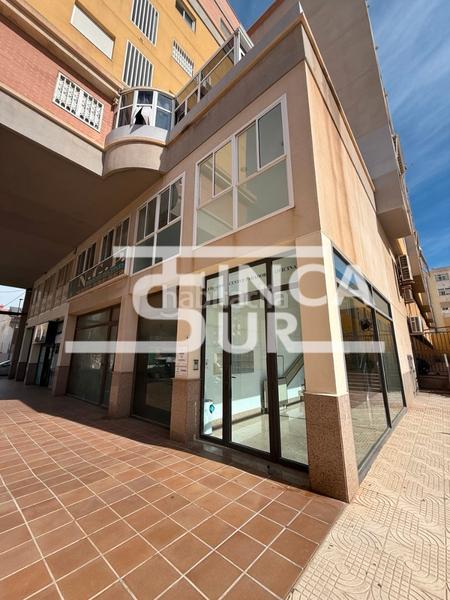Foto 8851c075-737c-4b84-816f-3fe04f86d4f2. Bureau dans calle sierra de las estancias 9 dans El Parador de las Hortichuelas Roquetas de Mar