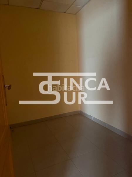 Foto bd4f7fcd-c22c-49db-9ec4-c6ca5ba32aa4. Bureau dans calle sierra de las estancias 9 dans El Parador de las Hortichuelas Roquetas de Mar