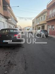 Maison jumelée  Calle cervantes 59. Se vende casa alquilada