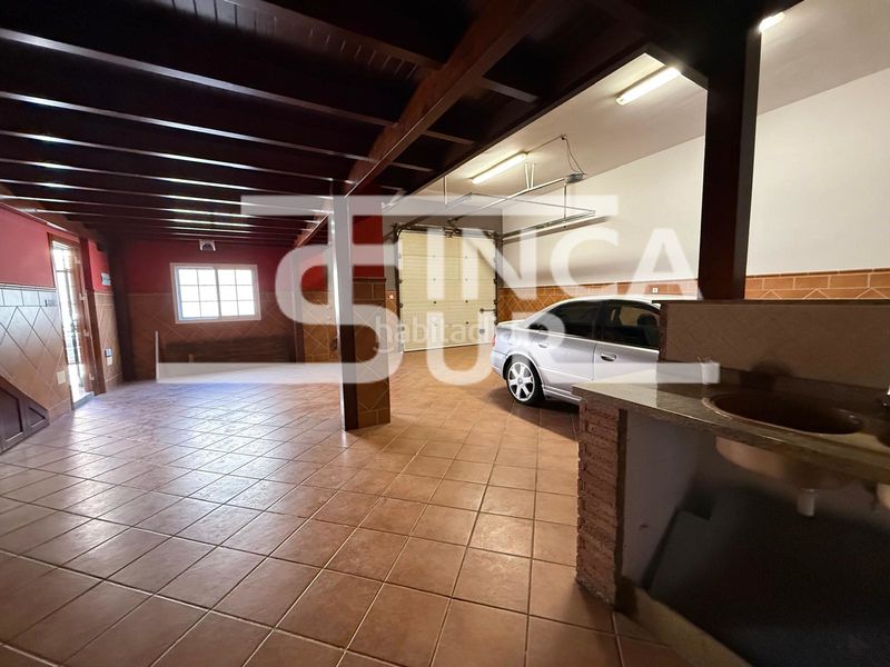 Foto cb5fe74b-f860-4439-b723-e740c4ece2cd. Casa adossada amb xemeneia aparcament a Roquetas pueblo Roquetas de Mar