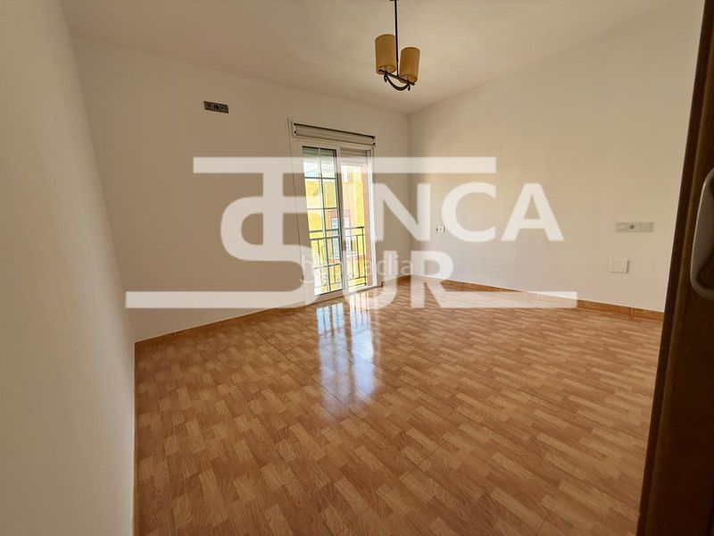 Foto d4433ee9-8dda-458d-a6ec-64aabf5d1f82. Casa adossada amb xemeneia aparcament a Roquetas pueblo Roquetas de Mar