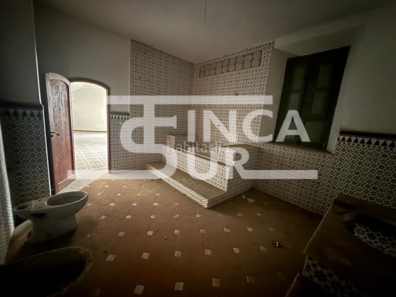 Foto 4e885a17-e2a2-49ac-a9d8-af71d70f9297. Masia amb xemeneia a Berja