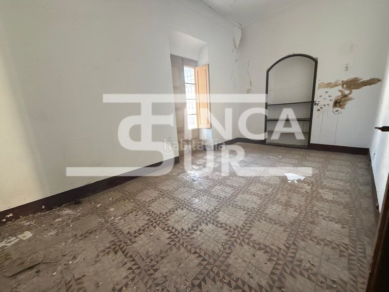 Foto bc3e6aed-93a5-4a80-adab-5d6f617c9e24. Masia amb xemeneia a Berja