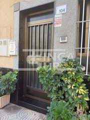 Casa a schiera  Calle almería. Se vende adosado alquilado en vicar
