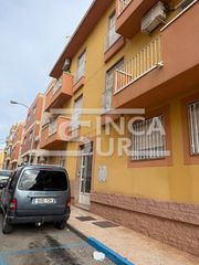 Pis  Calle río ebro. Venta de piso alquilado en vícar